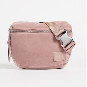 Herschel Supply Company Fifteen Fanny Pack in Dusty Pink Velvet Belt Bag
